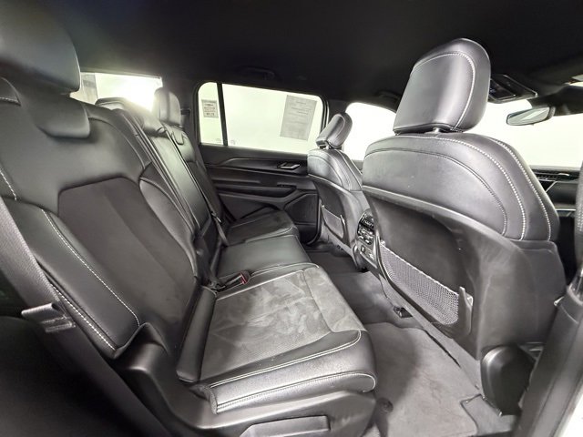 Used 2024 Jeep Grand Cherokee L Altitude image 16