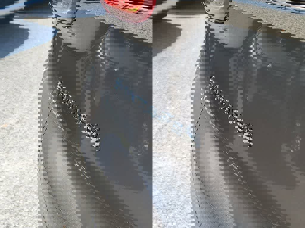 Used 2020 Hyundai Santa Fe Limited image 7