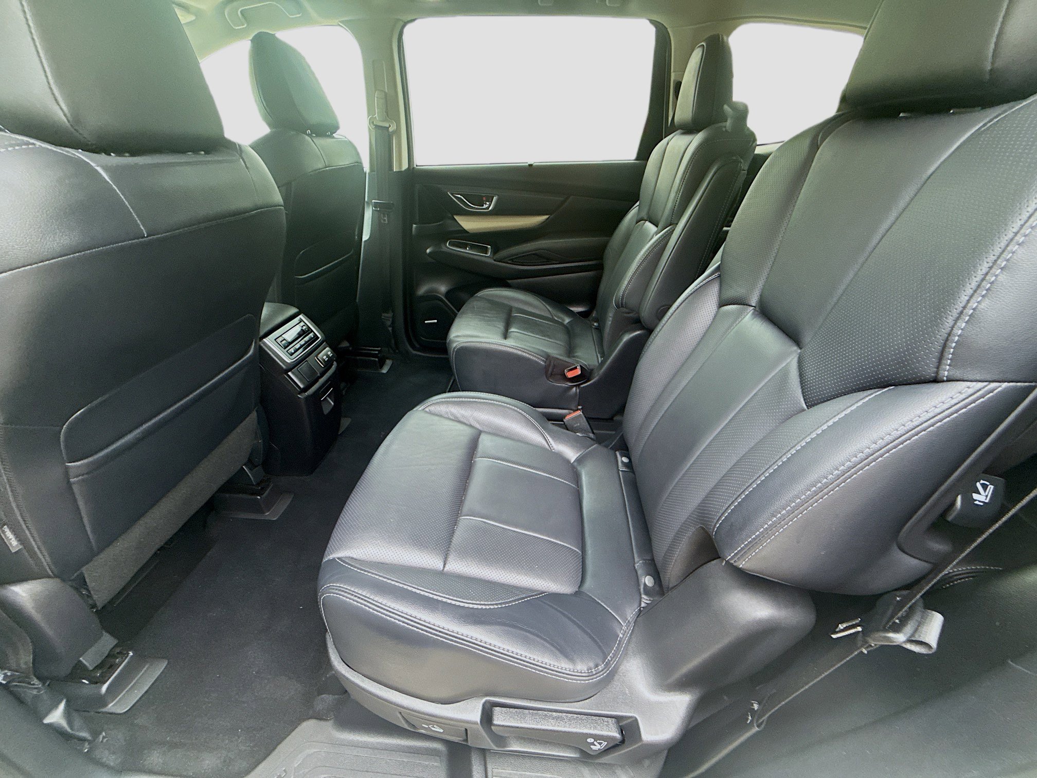Used 2022 Subaru Ascent Limited w/ Technology Package AWD/4WD image 21