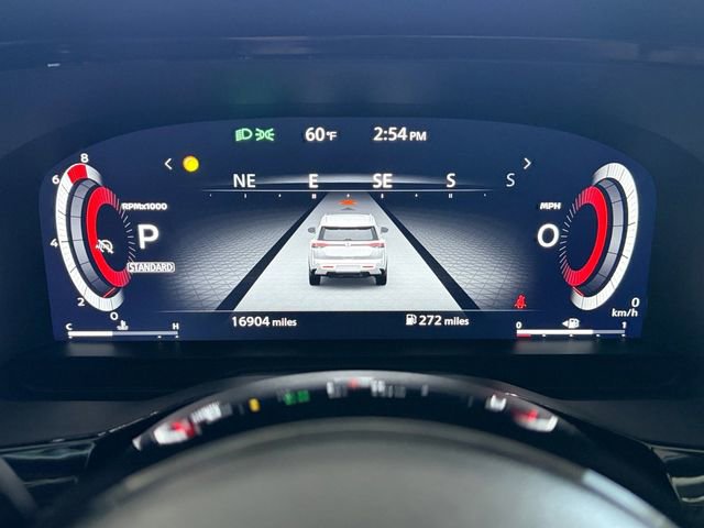 Used 2024 Nissan Pathfinder Platinum image 9