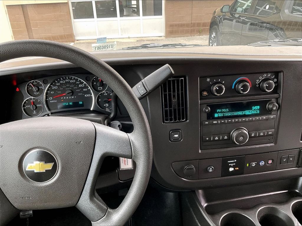 Used 2025 Chevrolet Express 3500 LT w/ LT Preferred Equipment Group RWD image 18