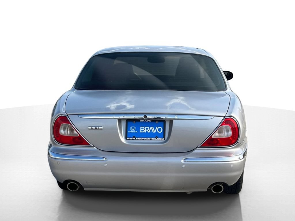 Used 2005 Jaguar XJ8 RWD image 7