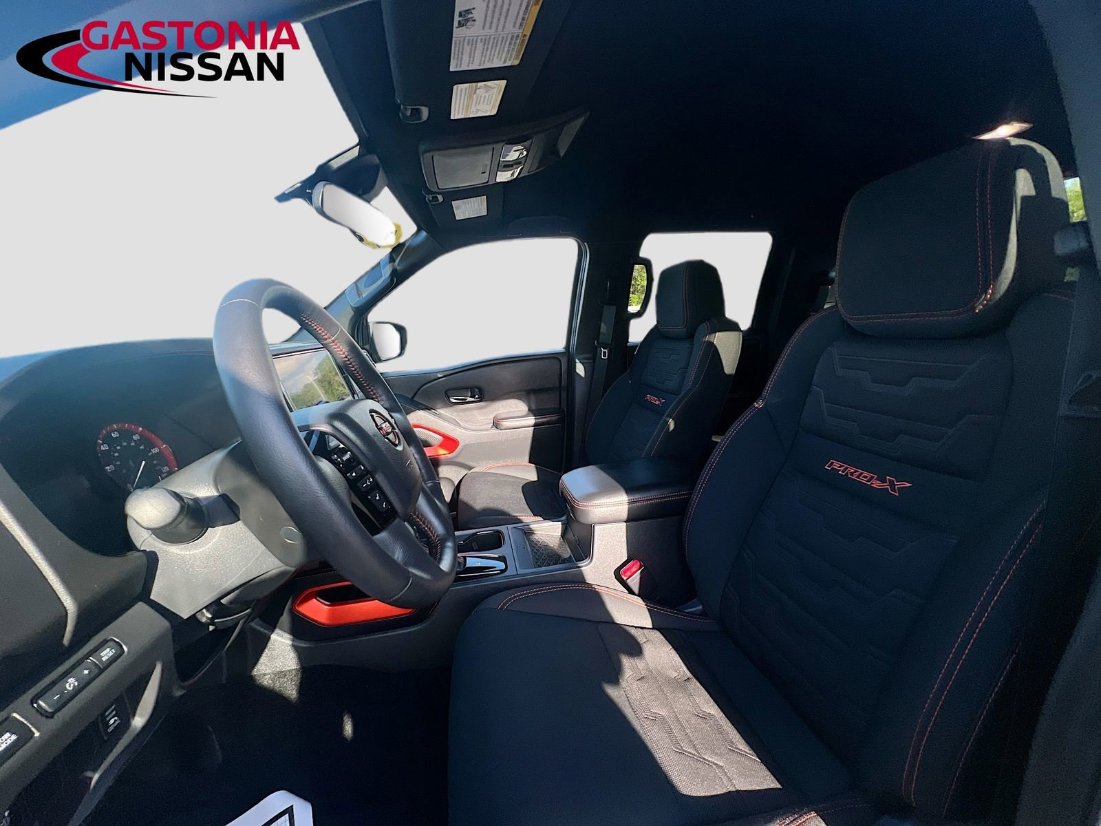 Used 2025 Nissan Frontier Pro-X w/ Pro Convenience Package image 27