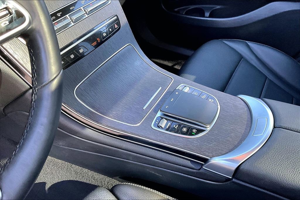 Used 2022 Mercedes-Benz GLC 300 4MATIC w/ Premium Package Lite image 18