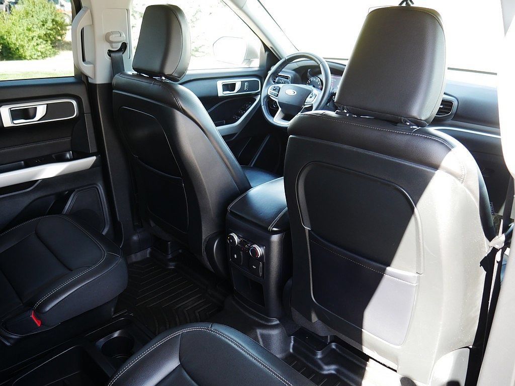Used 2020 Ford Explorer XLT w/ Equipment Group 202A AWD/4WD image 59