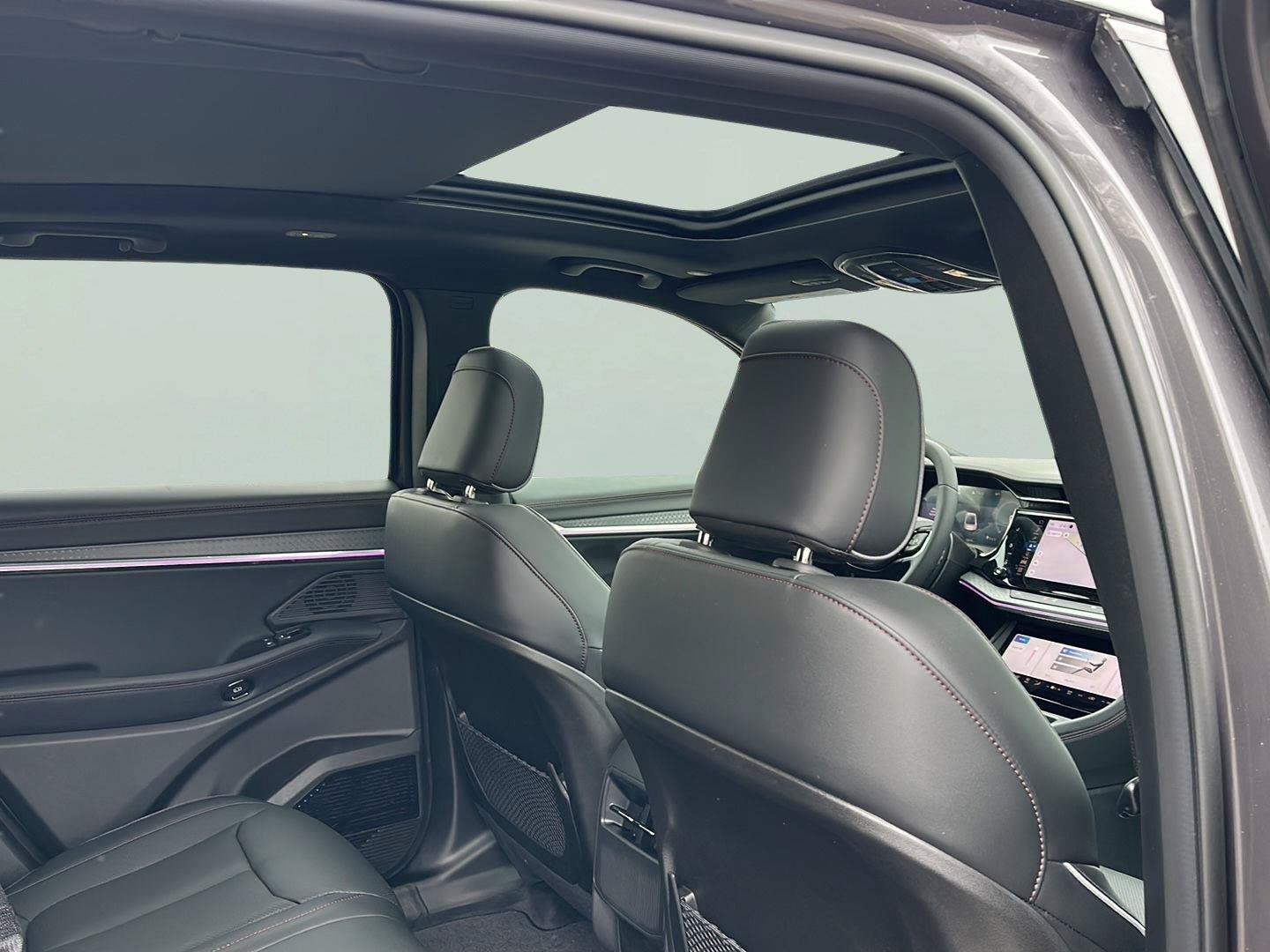 New 2025 Jeep Wagoneer S Limited AWD/4WD image 30