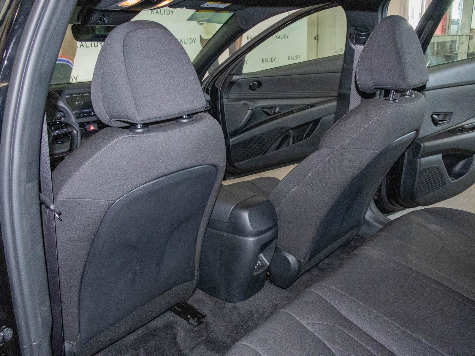 Used 2026 Hyundai Elantra Sport FWD image 9