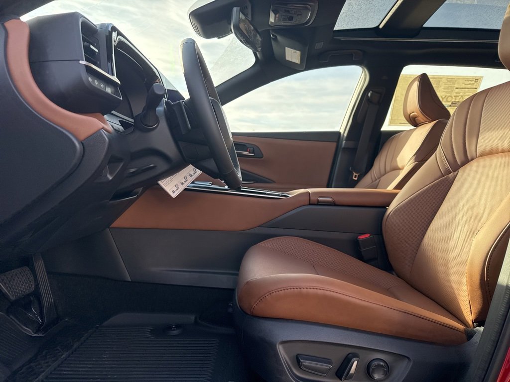 New 2025 Toyota Crown Signia image 24