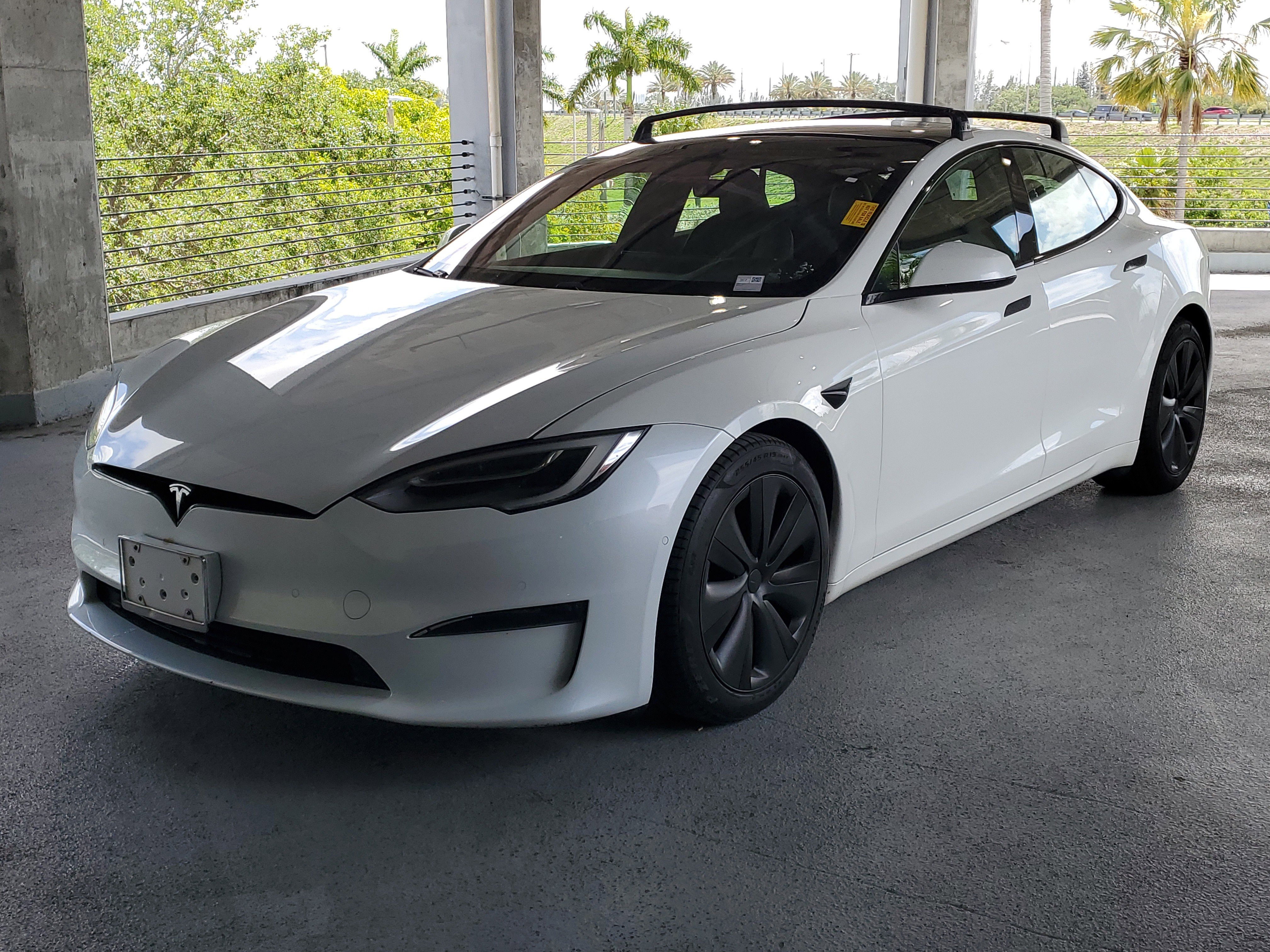 Used 2021 Tesla Model S Plaid image 4