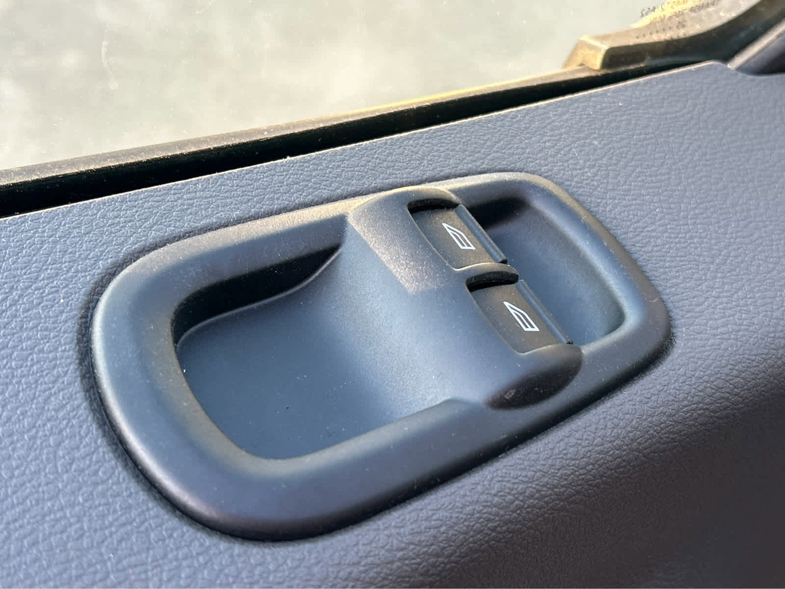 New 2025 Ford Transit 250 148 Medium Roof w/ Load Area Protection Package image 19