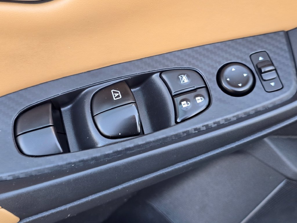 Used 2021 Nissan Sentra SV w/ SV Premium Package FWD image 23