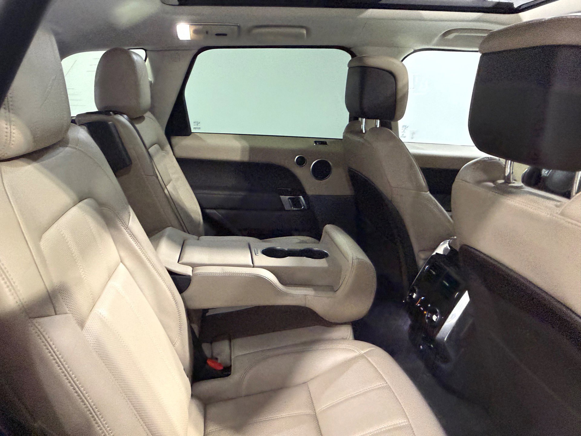 Used 2018 Land Rover Range Rover Sport HSE AWD/4WD image 56