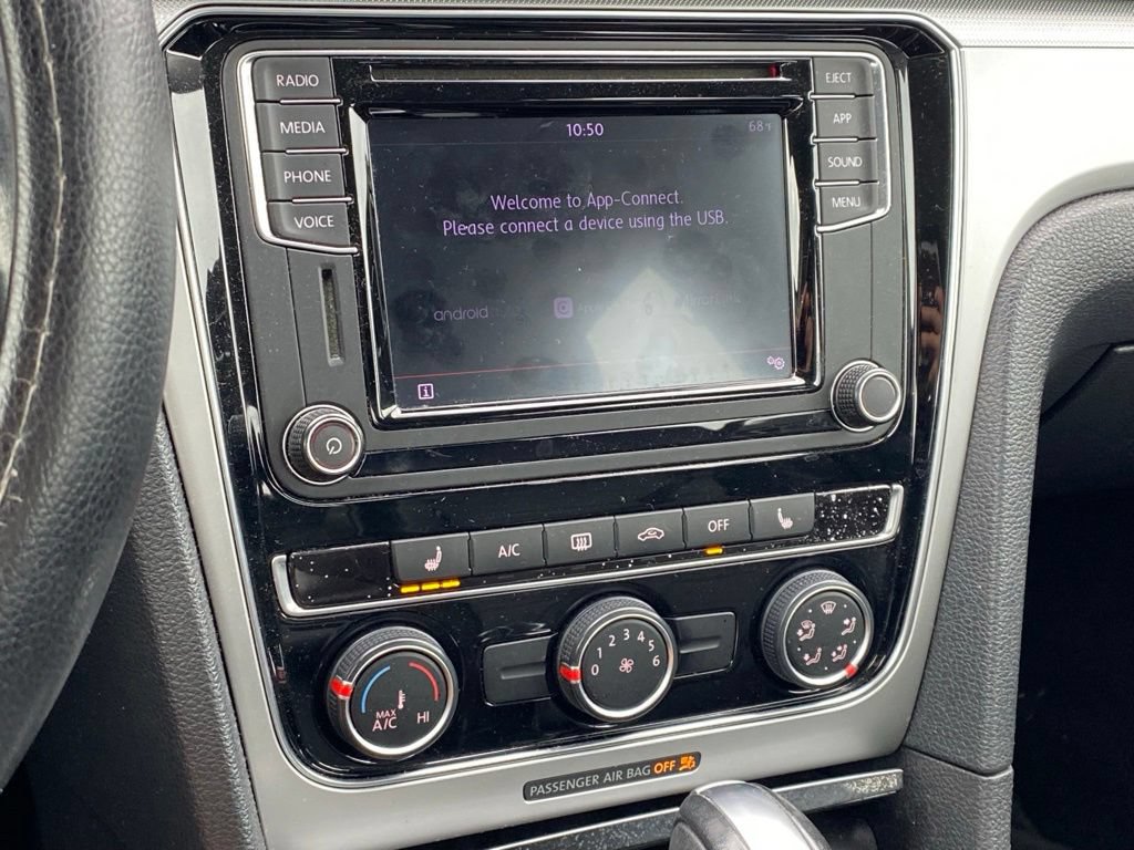 Used 2019 Volkswagen Passat 2.0T Wolfsburg w/ Wheels & Sunroof Package FWD image 13