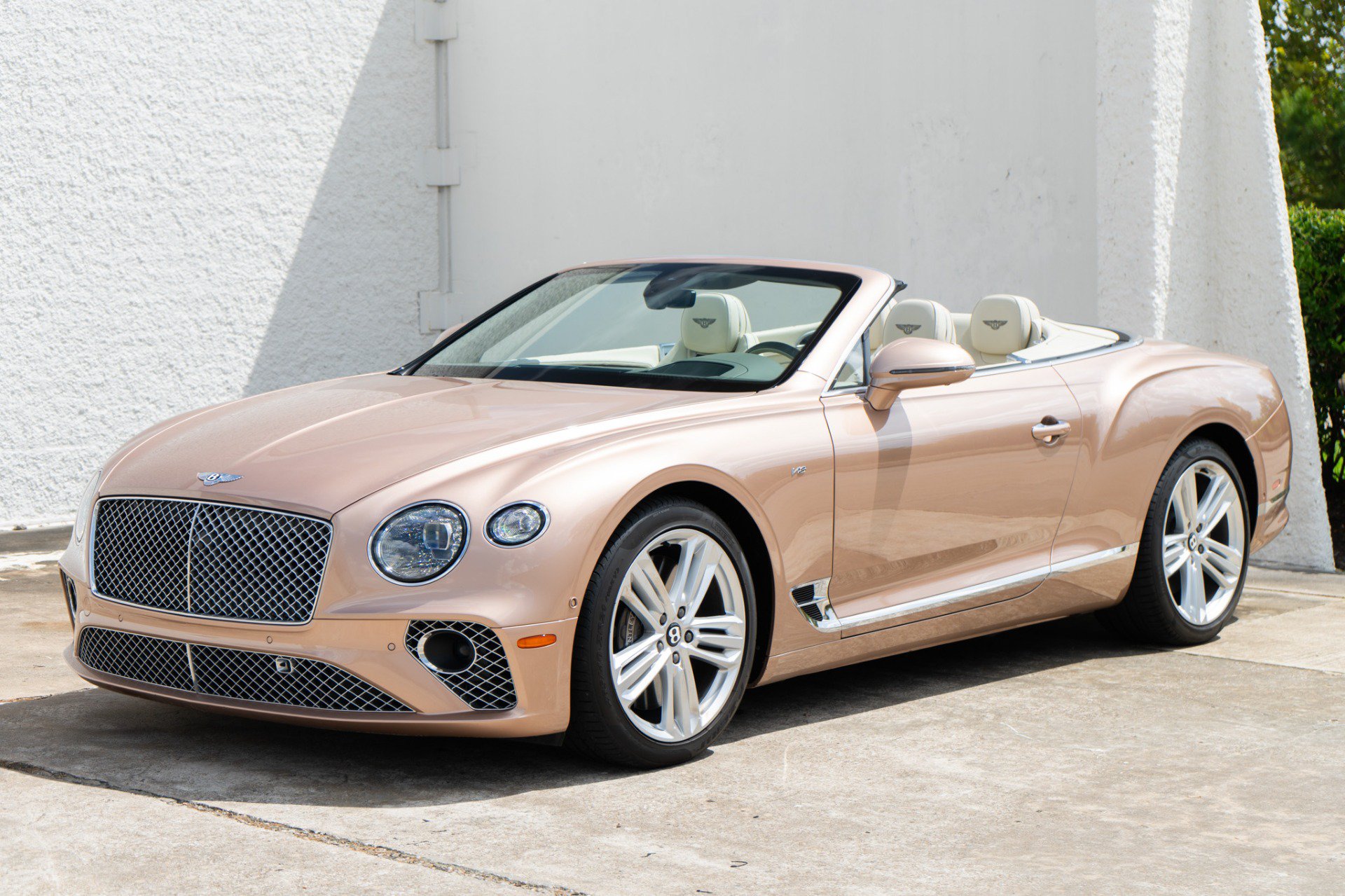 Used 2022 Bentley Continental GT AWD/4WD image 2