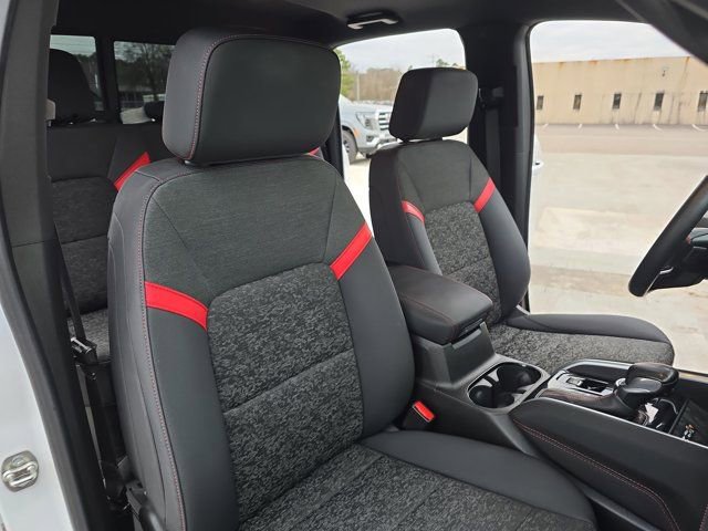 Used 2024 Chevrolet Colorado Z71 w/ Z71 Convenience Package 2 image 10