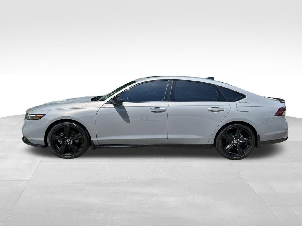 Used 2024 Honda Accord Sport image 2