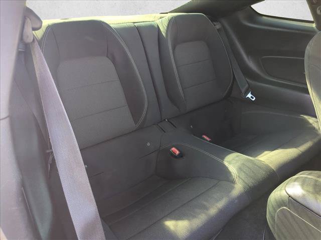 Used 2015 Ford Mustang Coupe RWD image 18