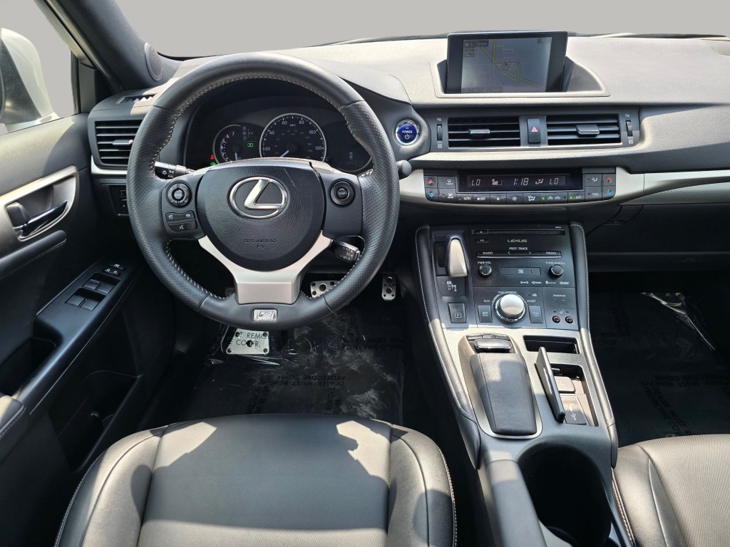 Used 2014 Lexus CT 200h w/ F Sport w/Nuluxe Interior FWD image 3