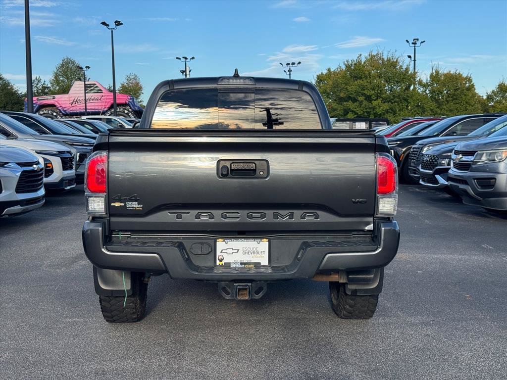 Used 2022 Toyota Tacoma TRD Sport w/ Black Out Package (TMS) AWD/4WD image 4