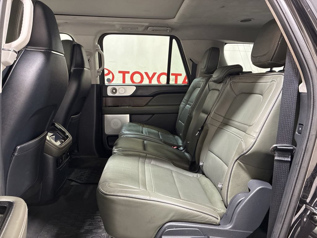 Used 2023 Lincoln Navigator L Black Label AWD/4WD image 20
