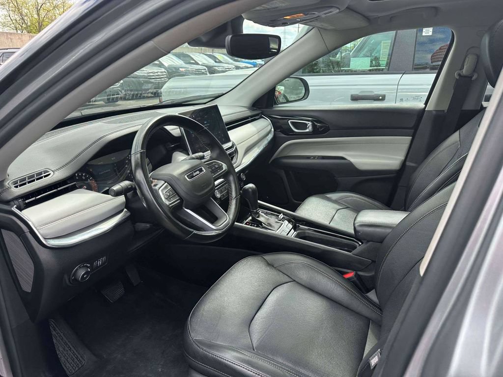 Used 2022 Jeep Compass Limited w/ Sun and Sound Group AWD/4WD image 14