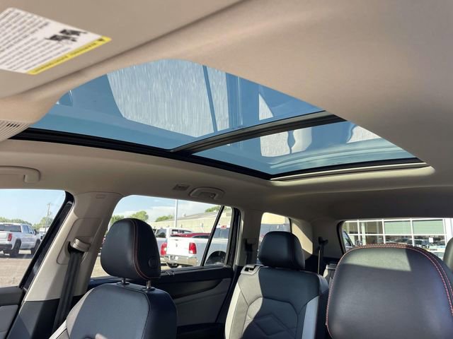 Used 2024 Volkswagen Atlas Peak Edition SEL AWD/4WD image 20