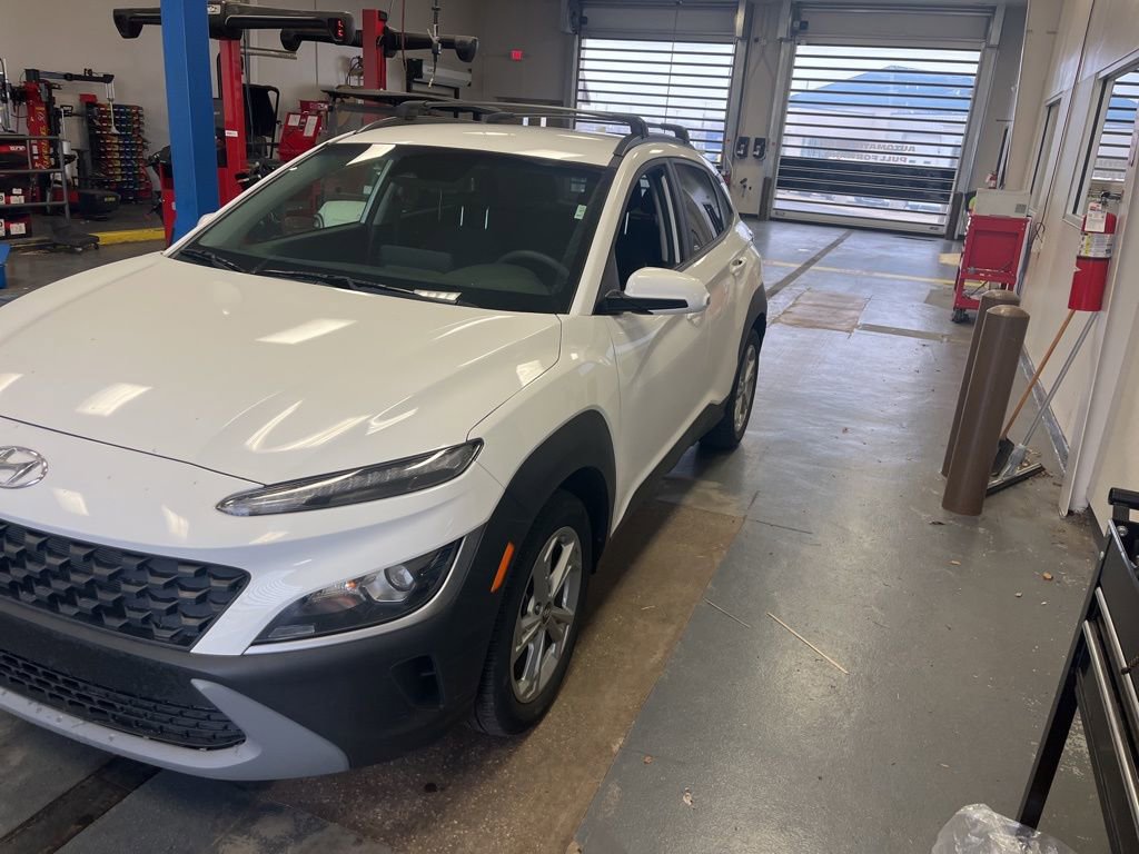 Used 2023 Hyundai Kona SEL image 3