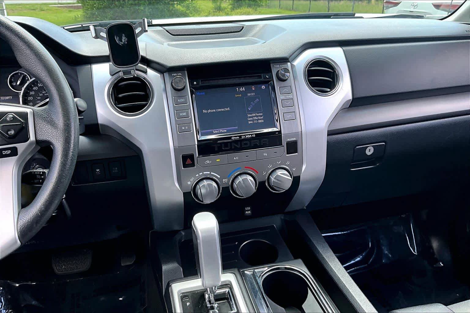 Used 2015 Toyota Tundra SR5 w/ SR5 Upgrade Package RWD image 7