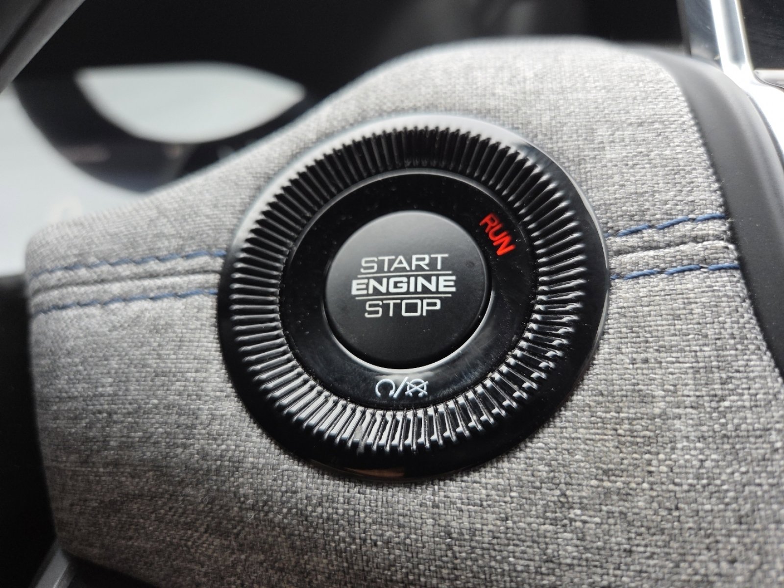 Used 2023 Jeep Compass Latitude w/ Convenience Group image 33