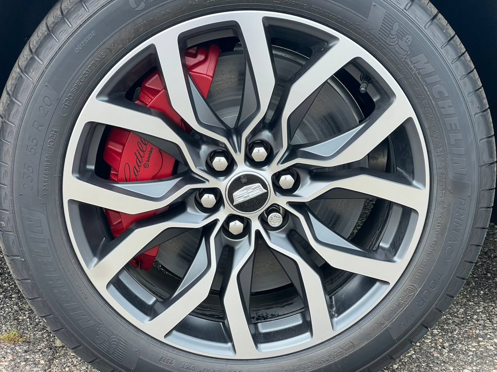 New 2026 Cadillac XT5 Sportv w/ LPO, Floor Liner Package AWD/4WD image 7