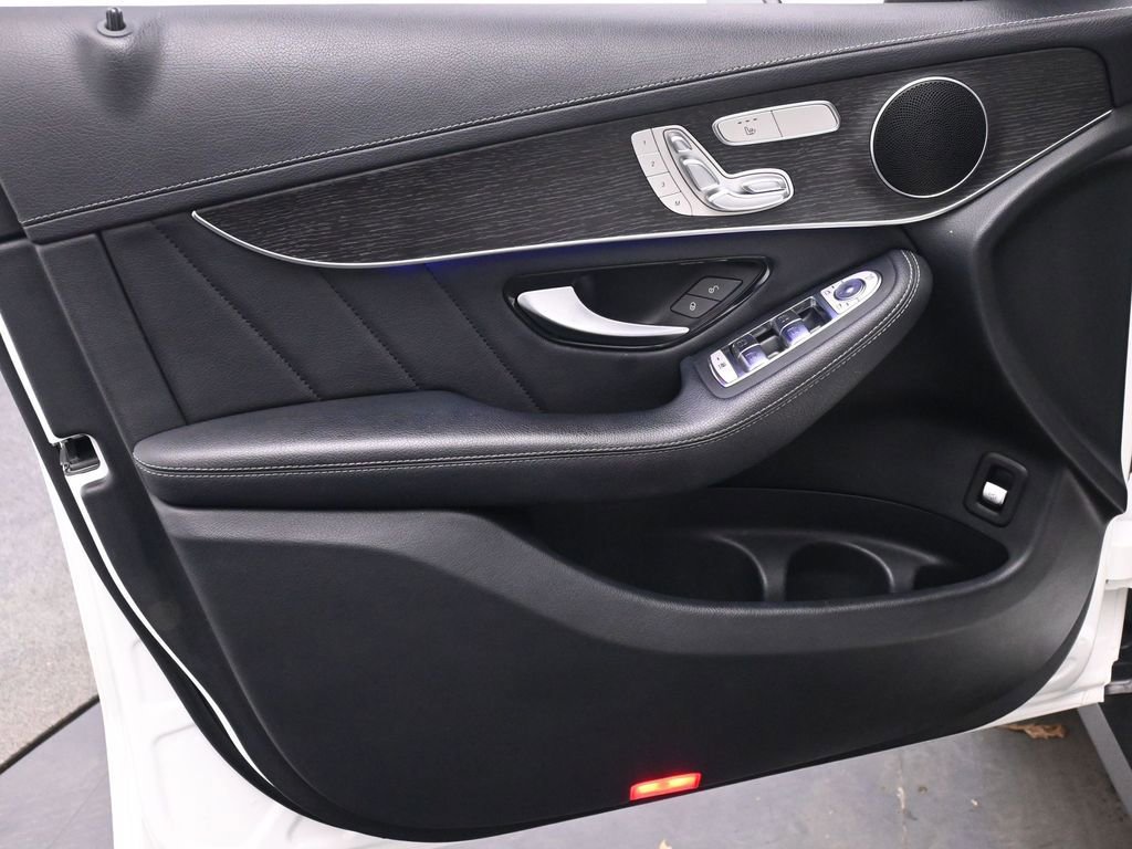 Used 2023 Mercedes-Benz GLC 300 4MATIC Coupe image 13
