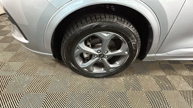Used 2024 Ford Escape ST-Line w/ Tech Pack #1 AWD/4WD image 9