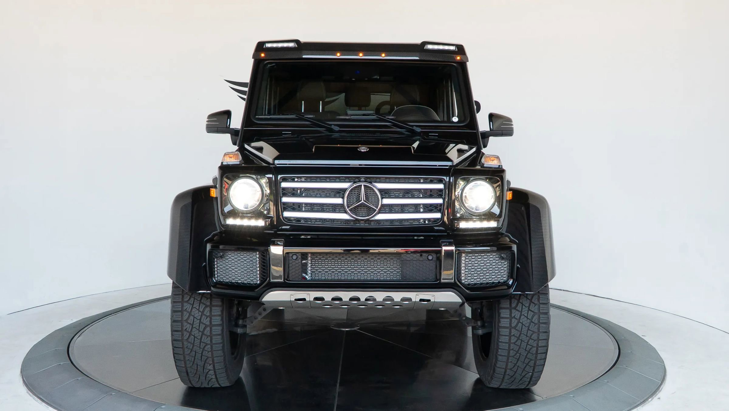 Used 2017 Mercedes-Benz G 550 Squared image 10