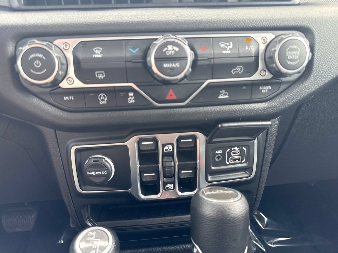 Used 2025 Jeep Gladiator Sport AWD/4WD image 20