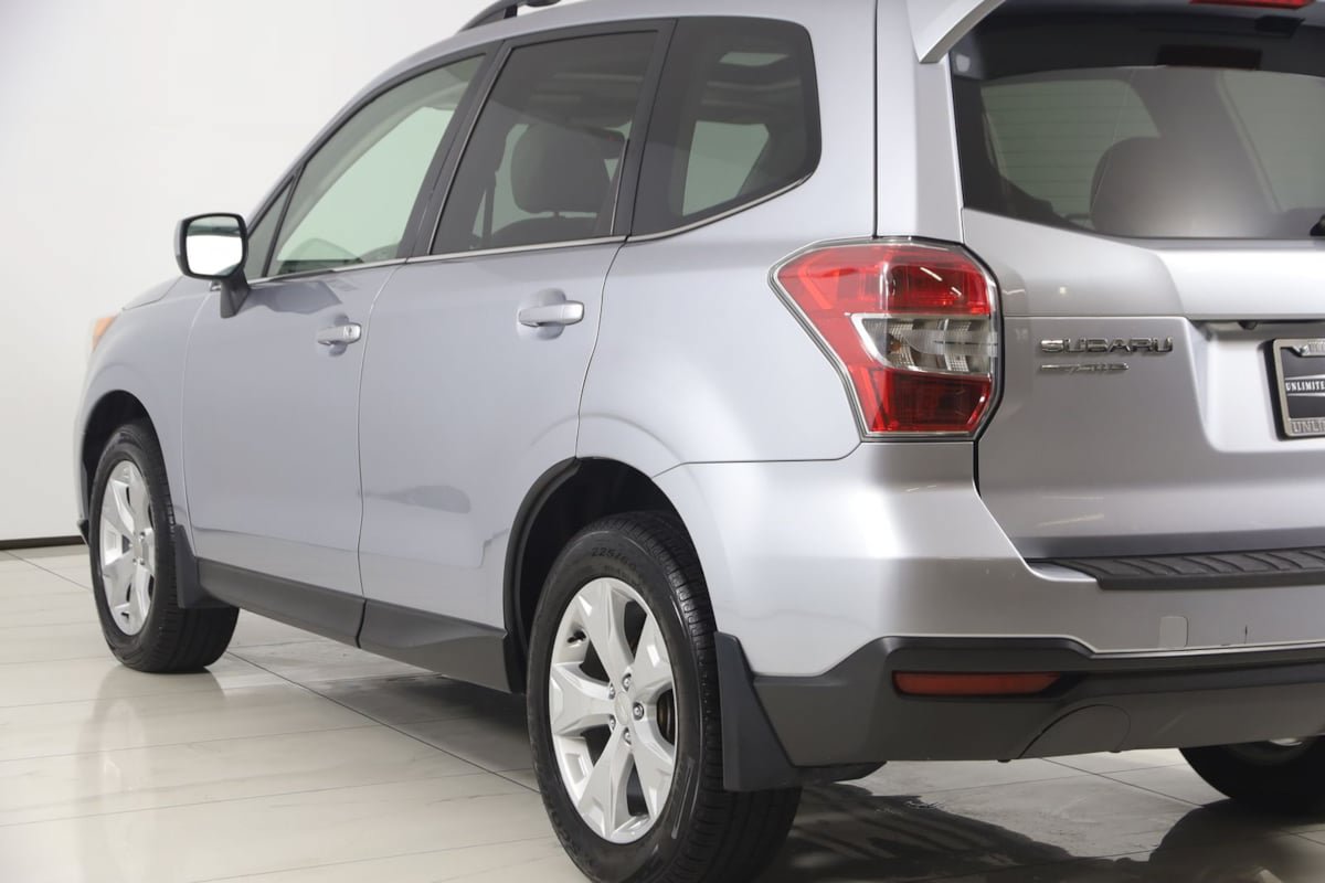 Used 2015 Subaru Forester 2.5i Limited AWD/4WD image 22