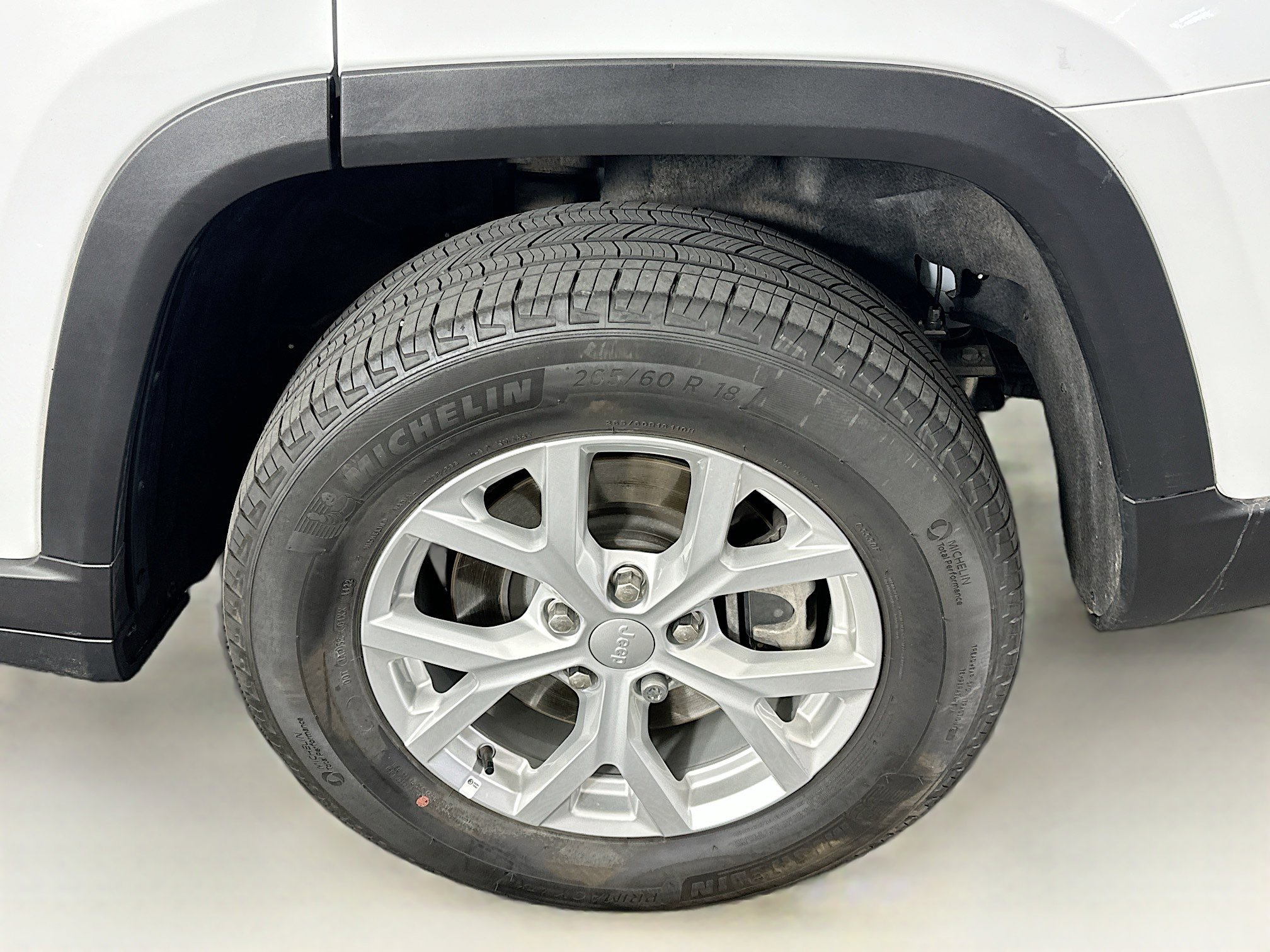 Used 2023 Jeep Grand Cherokee L Limited w/ Trailer Tow Group (B) image 11