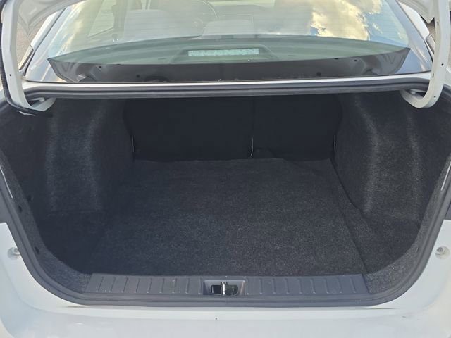 Used 2021 Nissan Versa S FWD image 10