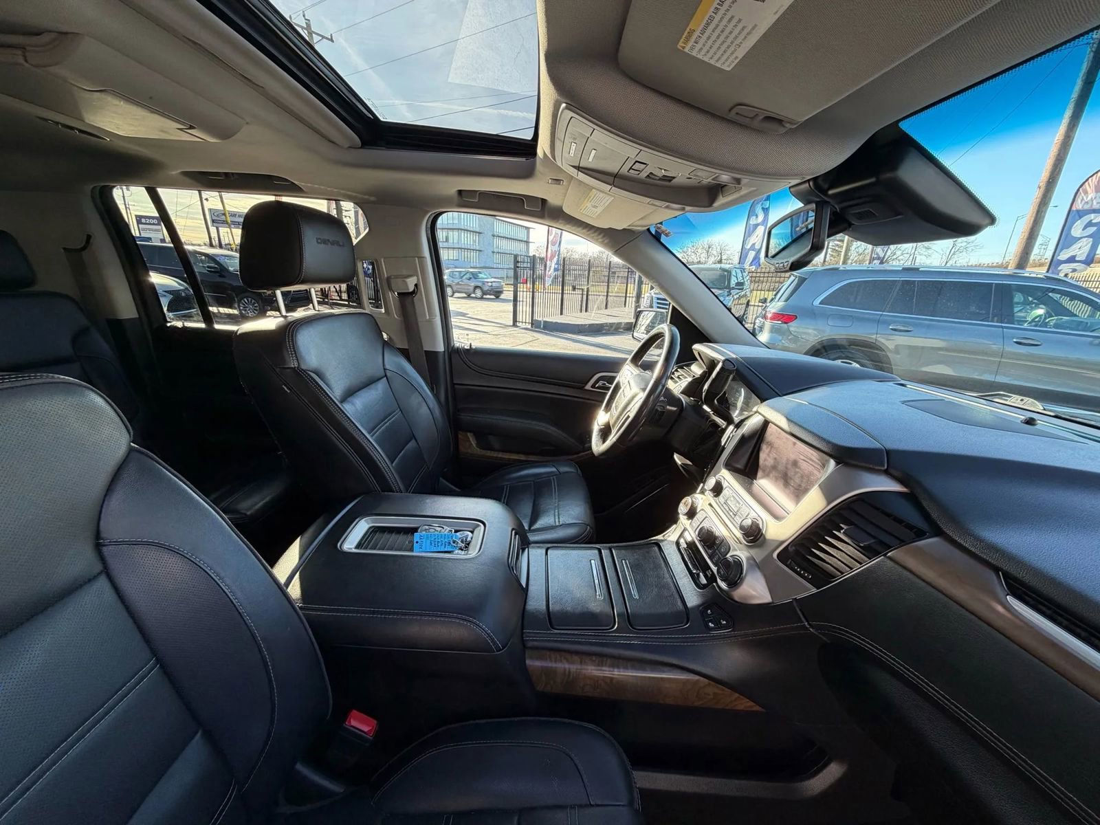 Used 2018 GMC Yukon XL Denali w/ Open Road Package image 41