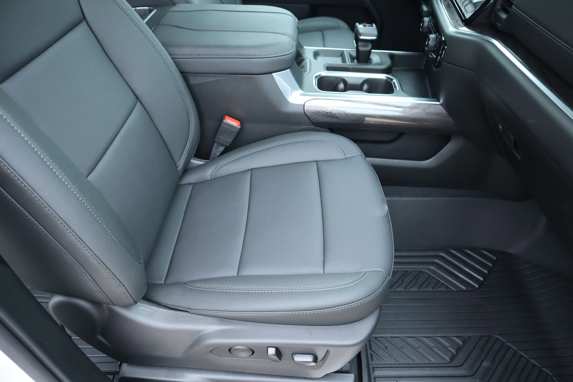 New 2026 Chevrolet Silverado 1500 LTZ AWD/4WD image 15