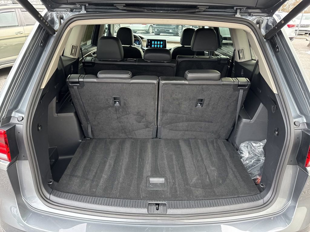 Certified 2025 Volkswagen Atlas SE image 11