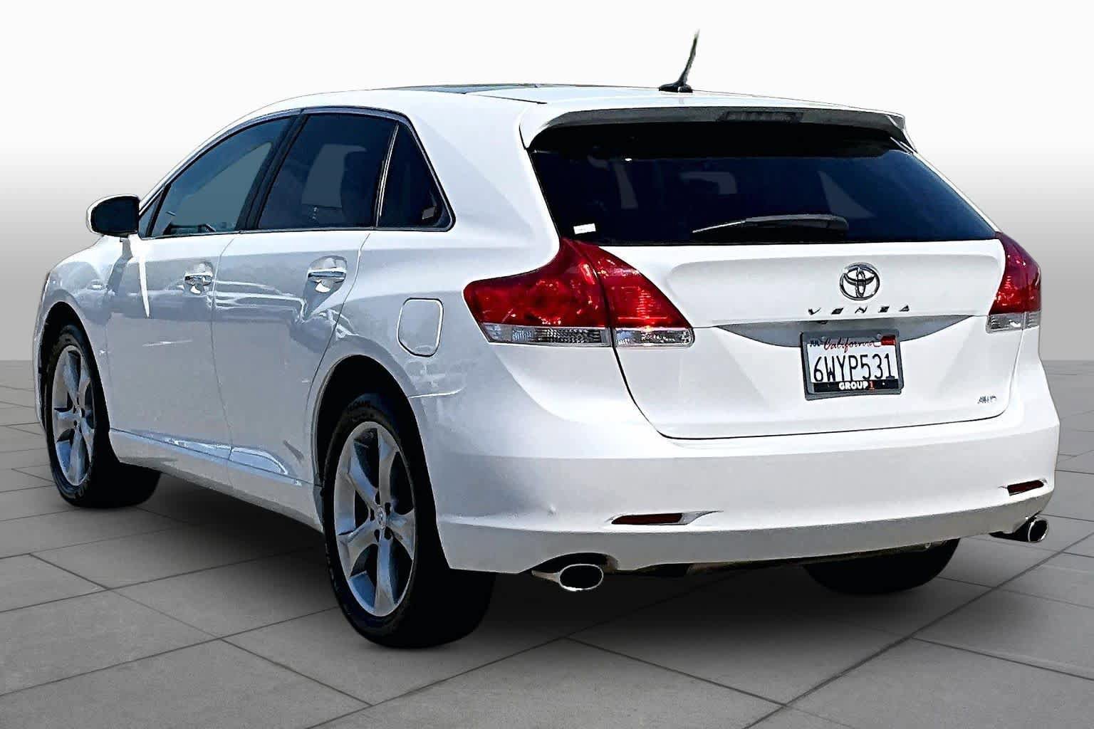 Used 2011 Toyota Venza AWD w/ Premium Pkg #2 image 11