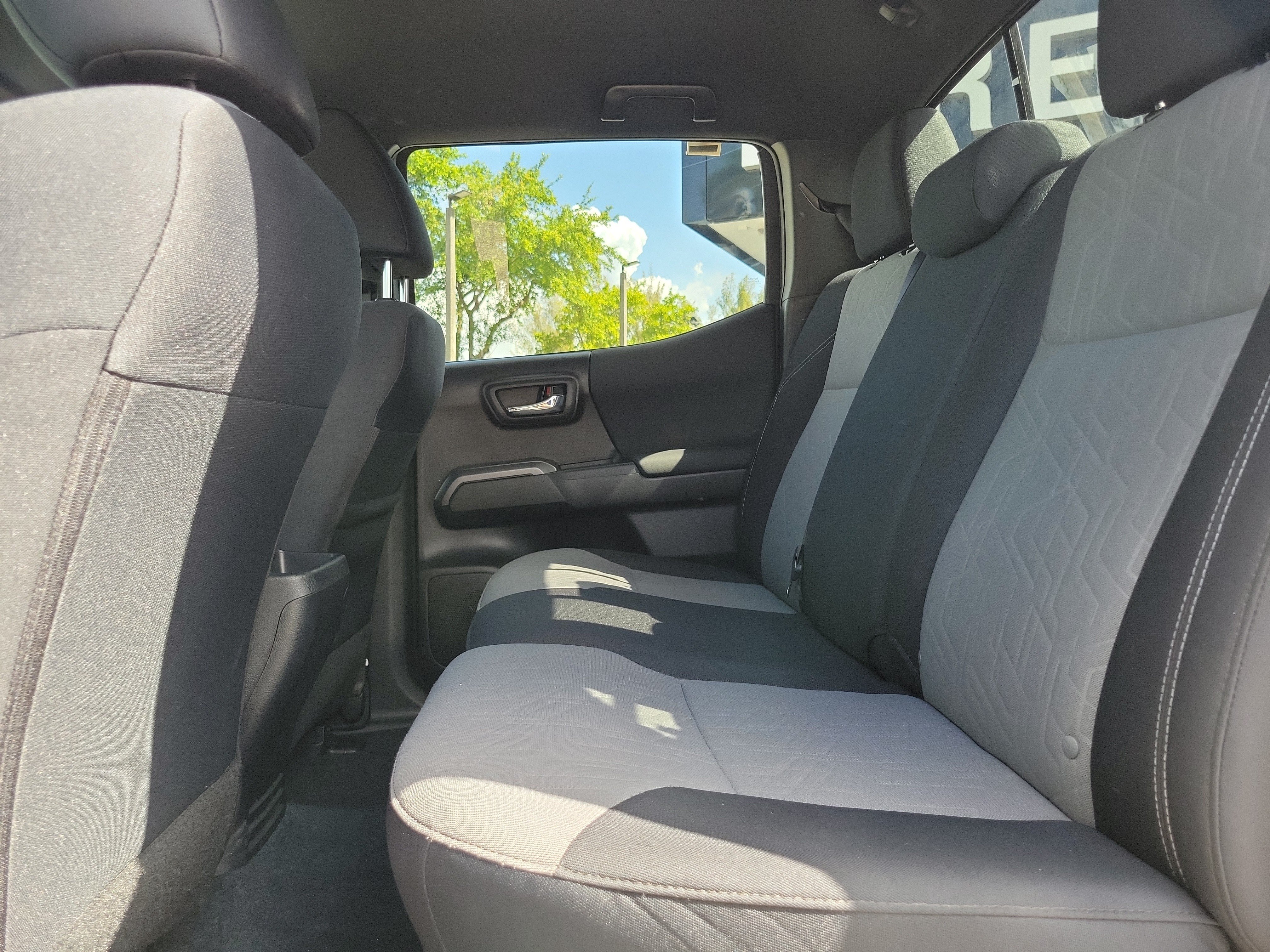 Used 2023 Toyota Tacoma TRD Sport w/ Technology Package AWD/4WD image 14