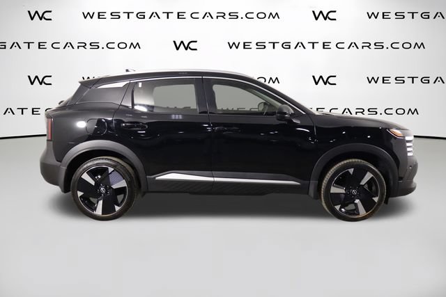 Used 2025 Nissan Kicks SR FWD image 43