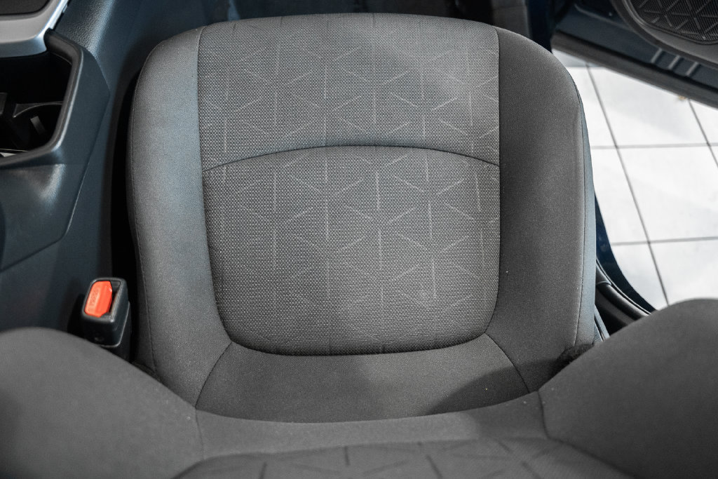 Used 2025 Toyota RAV4 XLE AWD/4WD image 27