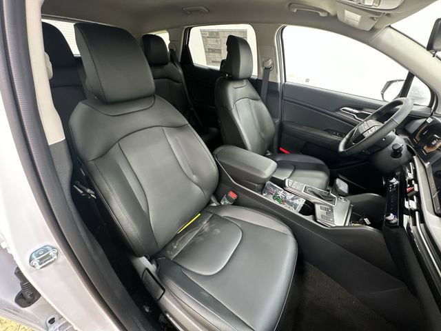 New 2026 Kia Sportage EX image 25