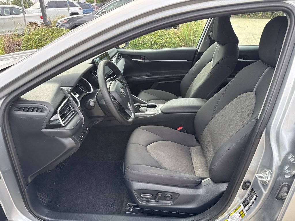 Used 2023 Toyota Camry LE FWD image 9