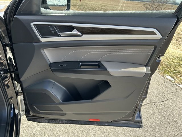 Used 2021 Volkswagen Atlas SE image 15