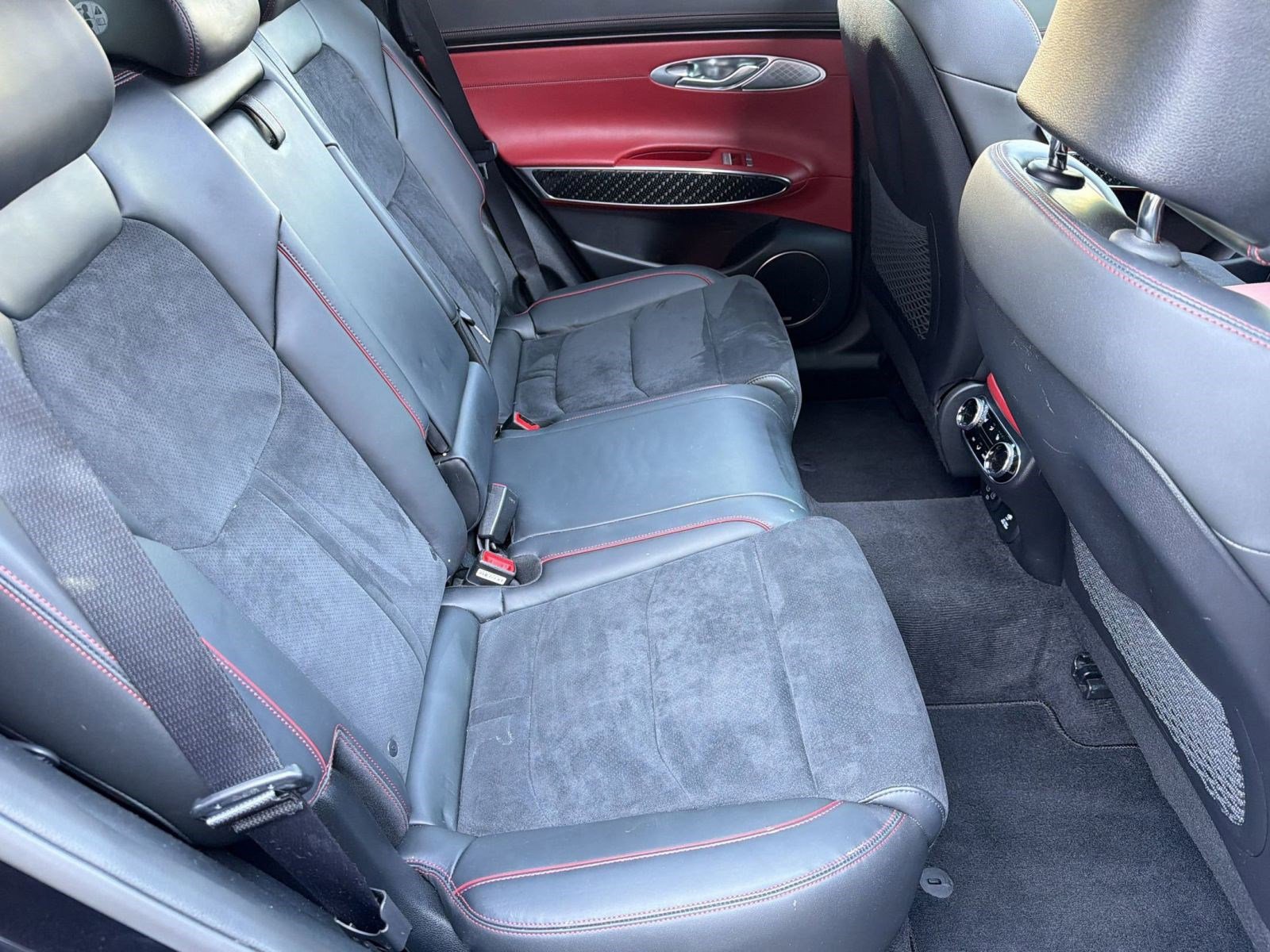 Used 2022 Genesis GV70 3.5T Sport w/ Sport Prestige Package image 30