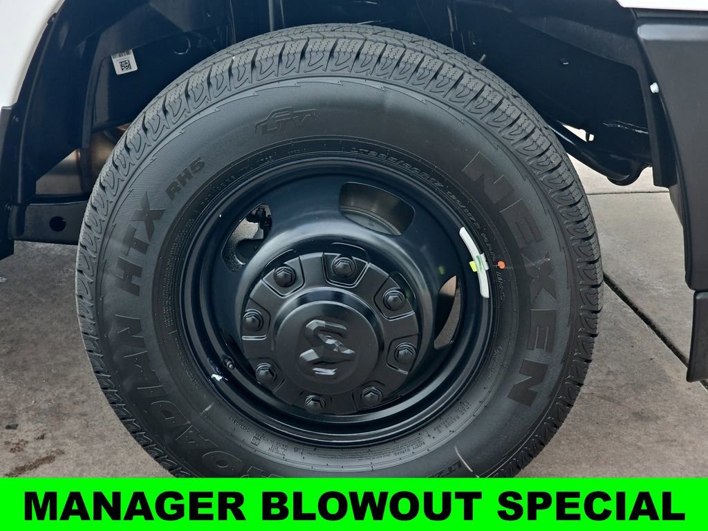 New 2026 RAM 3500 Tradesman AWD/4WD image 39