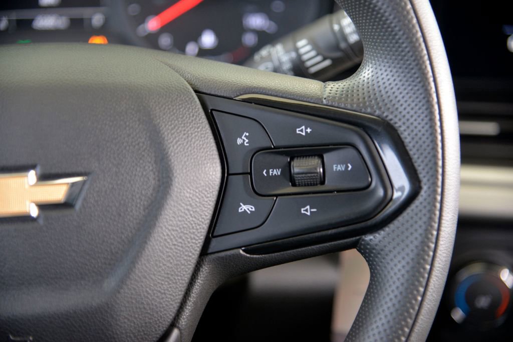 Used 2024 Chevrolet Trax LS image 23